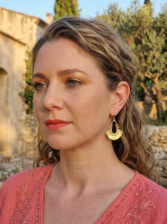 Azal Long Dot Fan Matt Gold or Silver Earrings