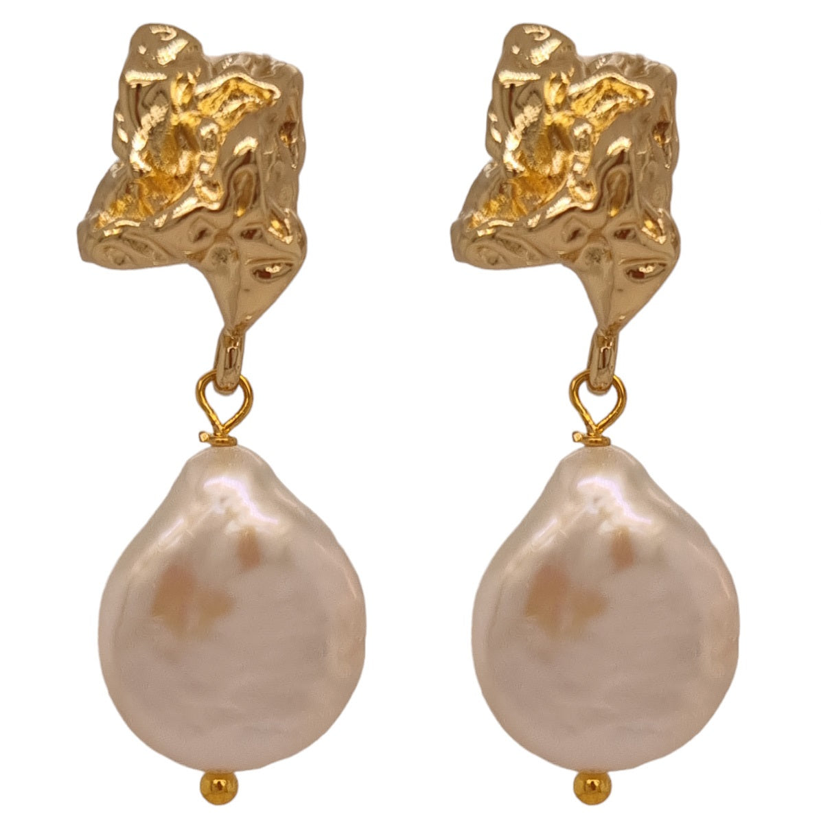 Melea Freshwater Pearl Keshi stud Earring