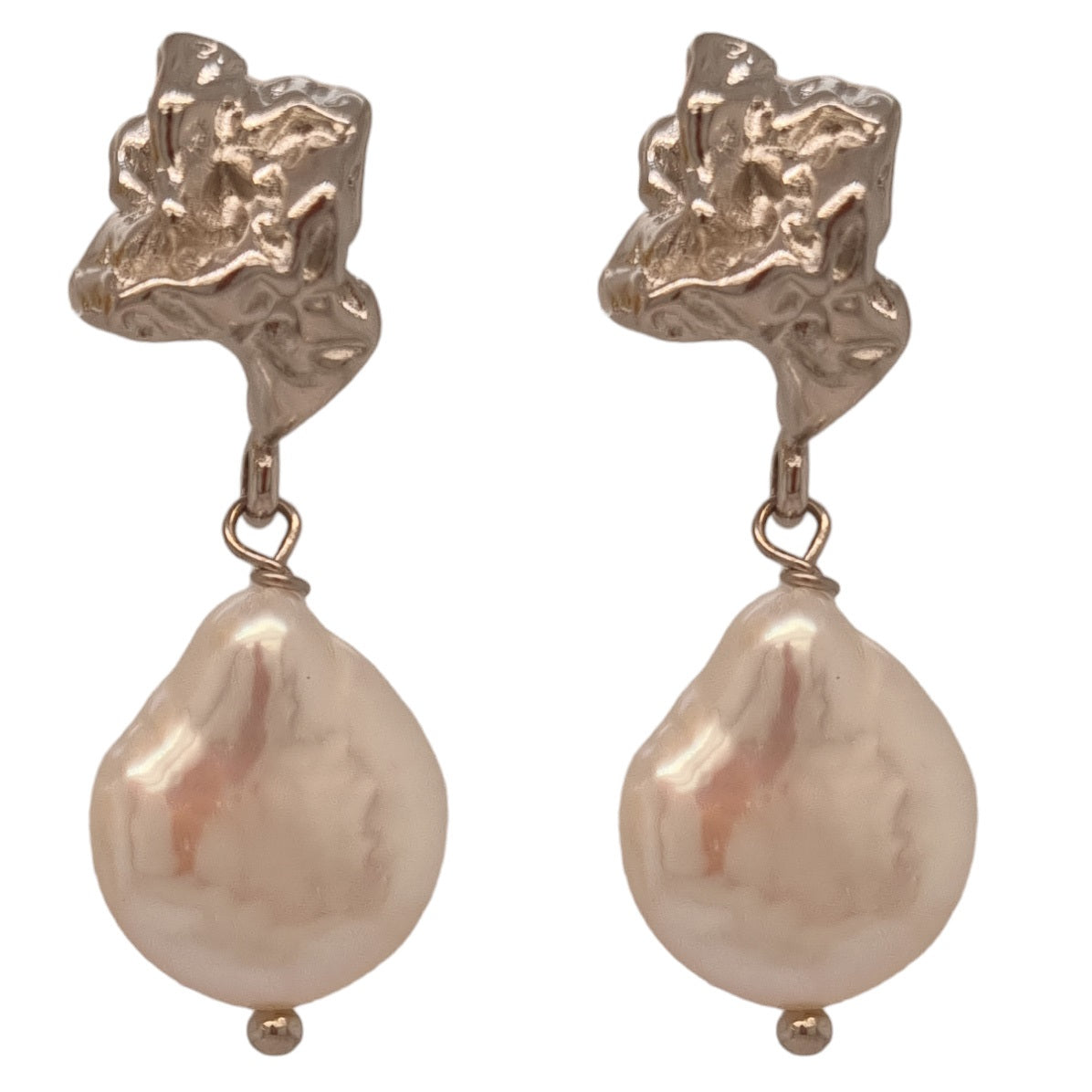 Melea Freshwater Pearl Keshi stud Earring