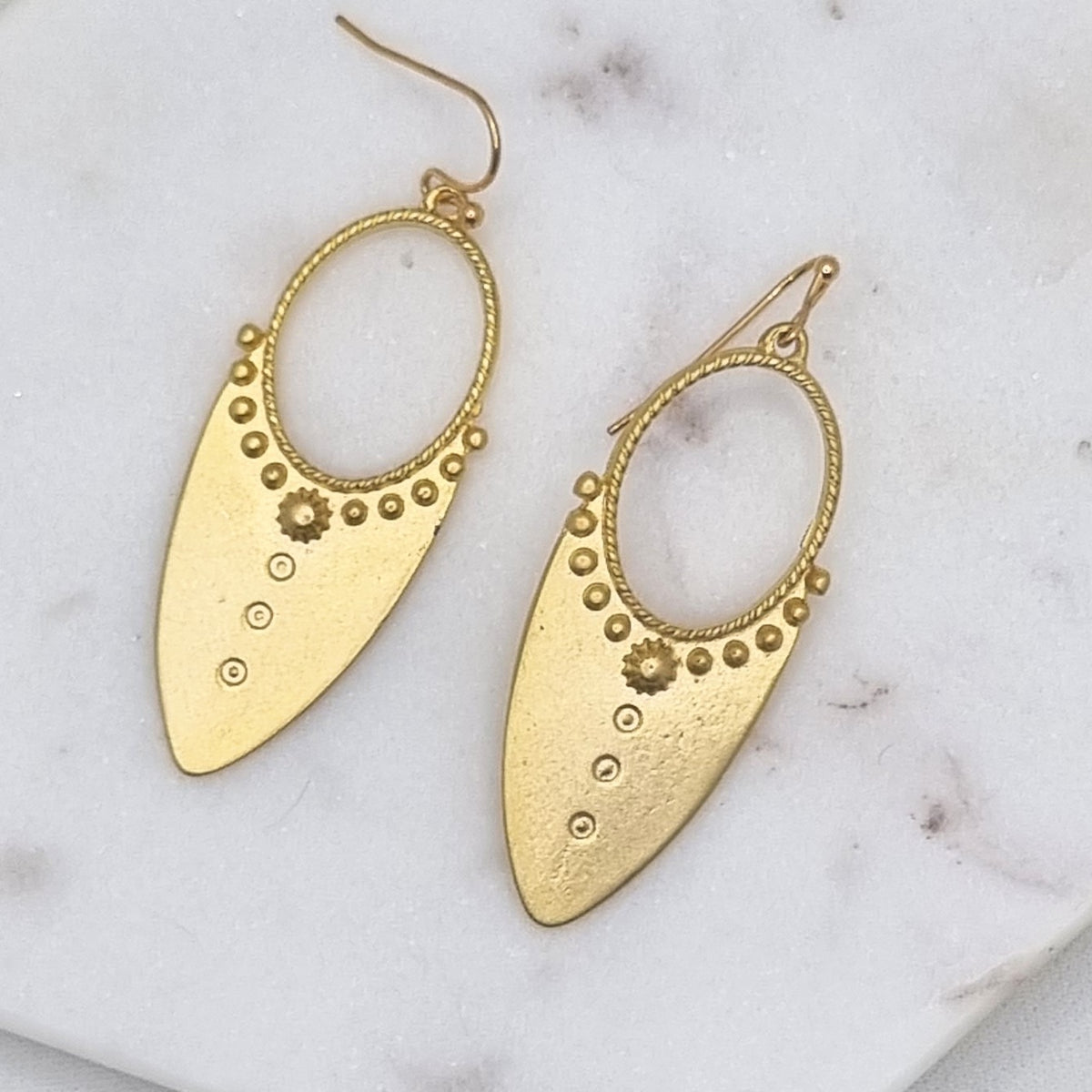 Azal Oval Multi Dot matt gold Earring