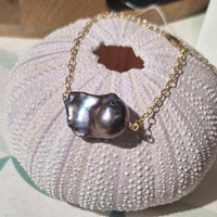 Astra Freshwater Baroque Grey Pearl Bracelet gold filled