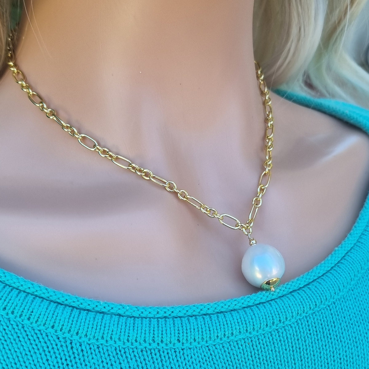Han Large Baroque round Freshwater Pearl on Toggle Chain Necklace