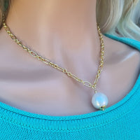 Han Large Baroque round Freshwater Pearl on Toggle Chain Necklace