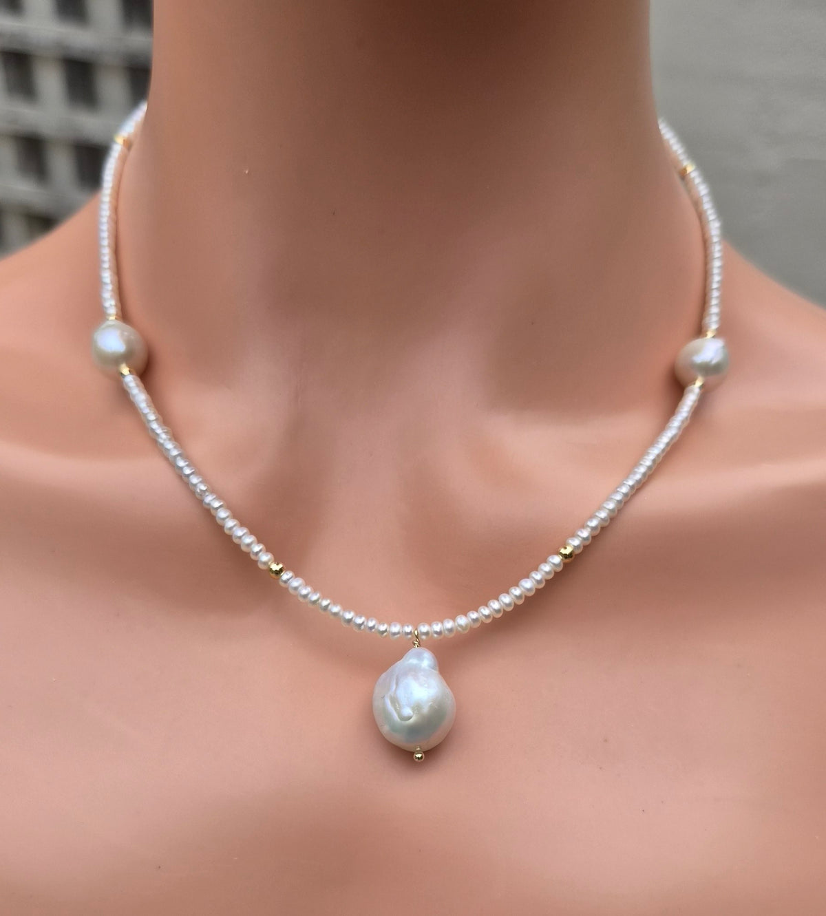 Lustrous White Freshwater Pearl Pendant Necklace