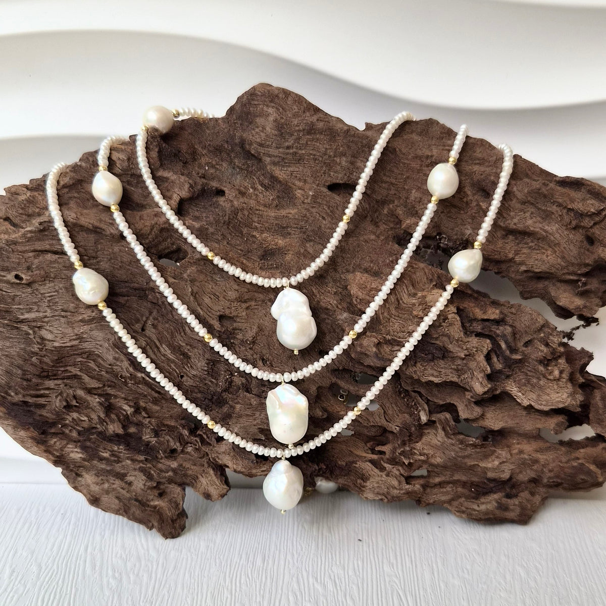 Lustrous White Freshwater Pearl Pendant Necklace