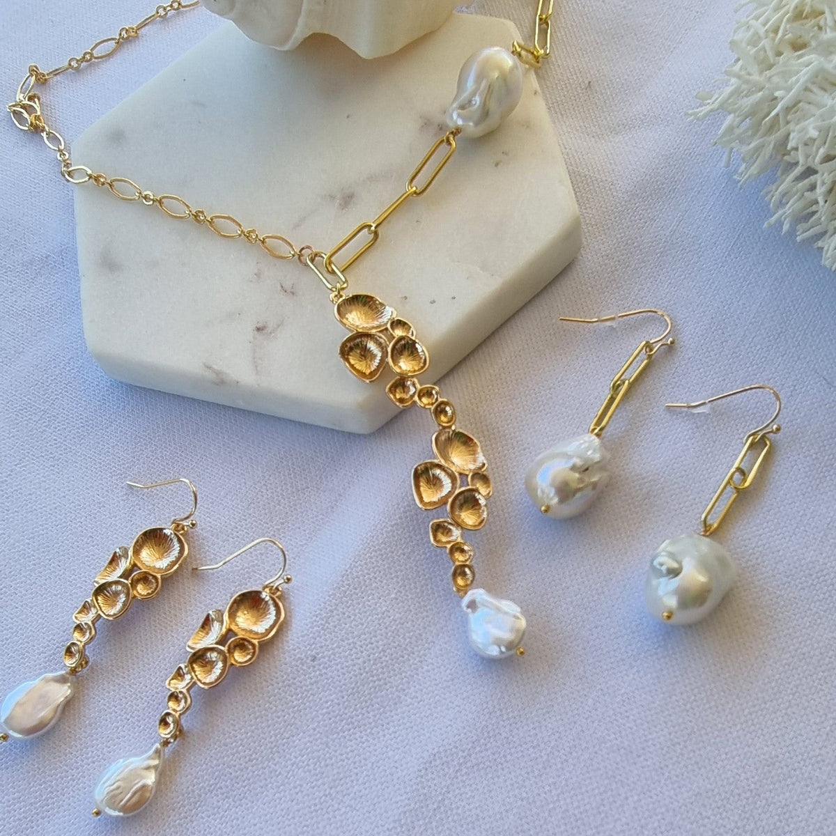 Navigio Paperclip large Baroque Freshwater Pearl Paperclip Chain Necklace