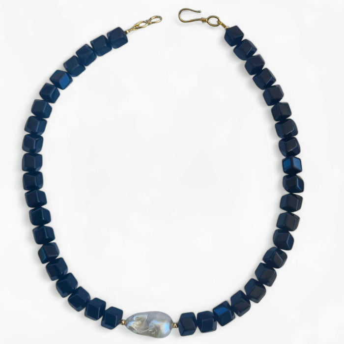 Noir Onyx and Baroque Freshwater pearl necklace