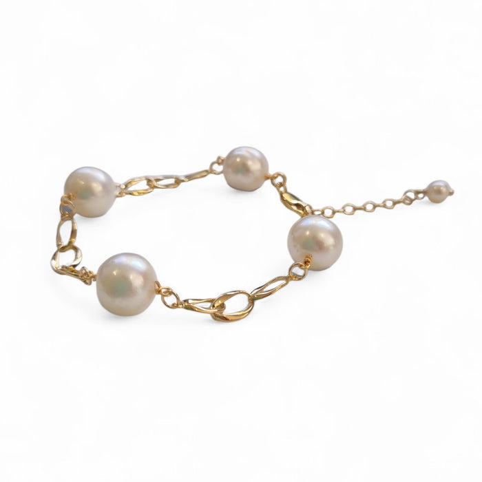 Pearlicious Round Pearl Link Bracelet