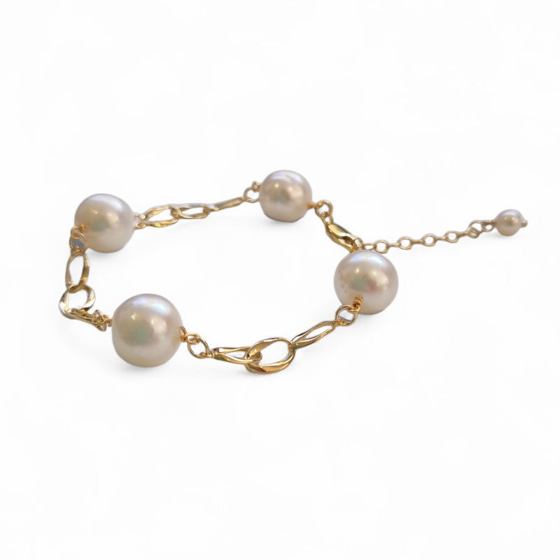 Pearlicious Round Pearl Link Bracelet