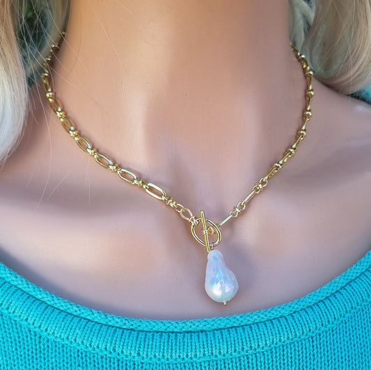 Rosa Large Baroque Freshwater Pearl Toggle Chain Necklace