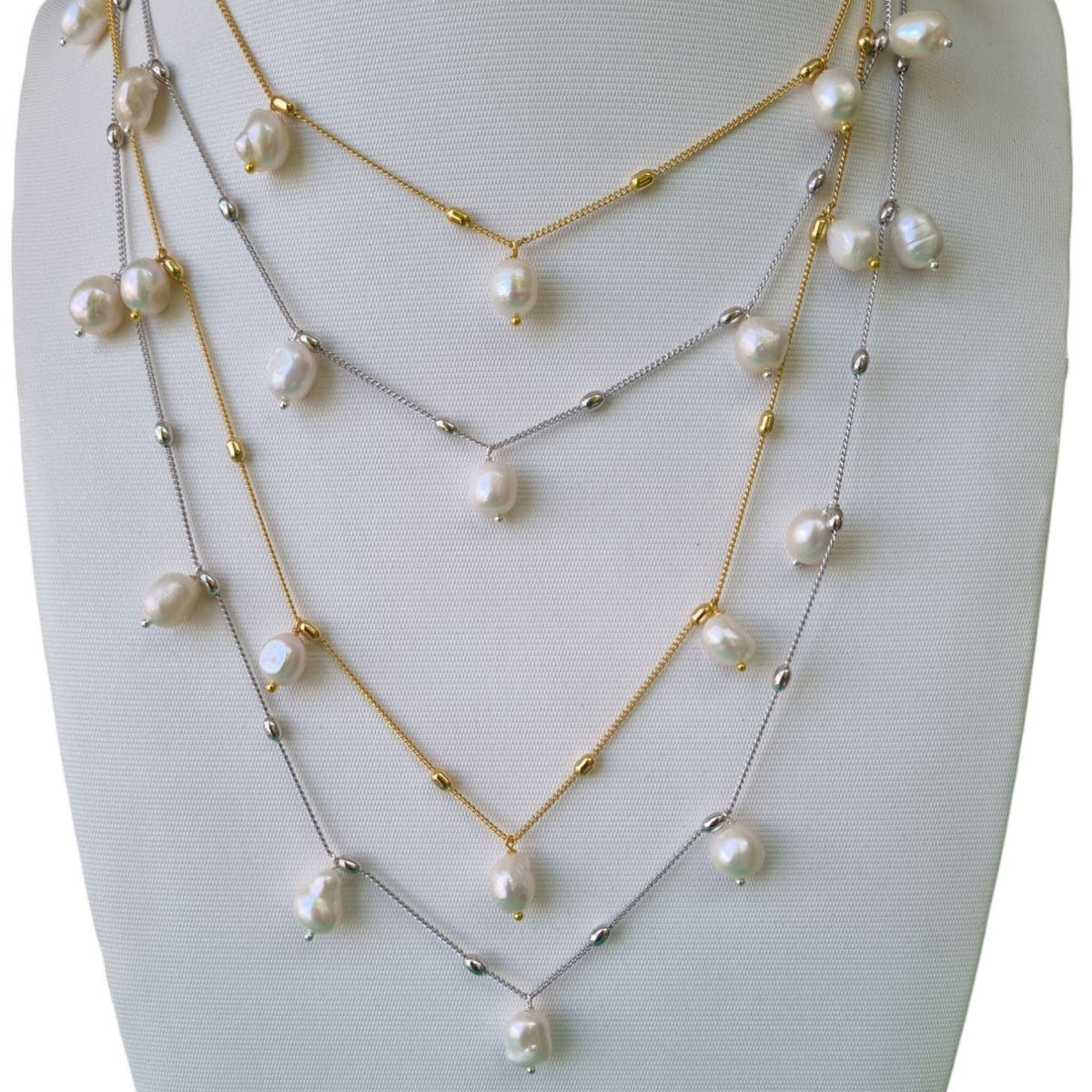 Lively station chain necklace with Pearls