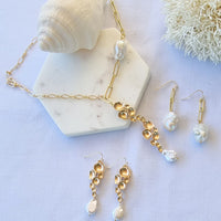 Navigio Paperclip large Baroque Freshwater Pearl Necklace