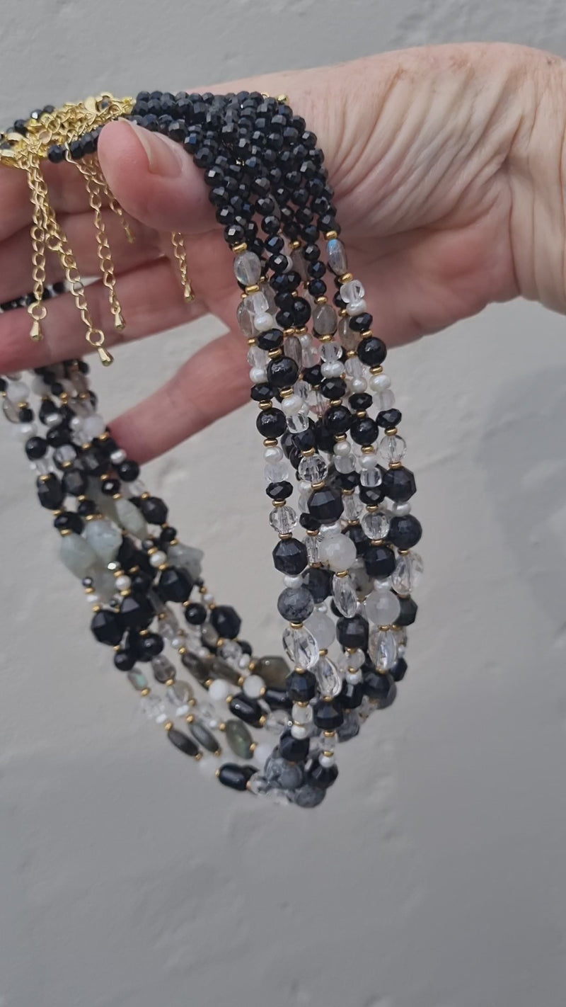Mariposa Necklace Black-Spinel, Labradorite and Pearl