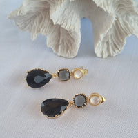 Primavera Crystal Earrings Mother of Pearl Onyx