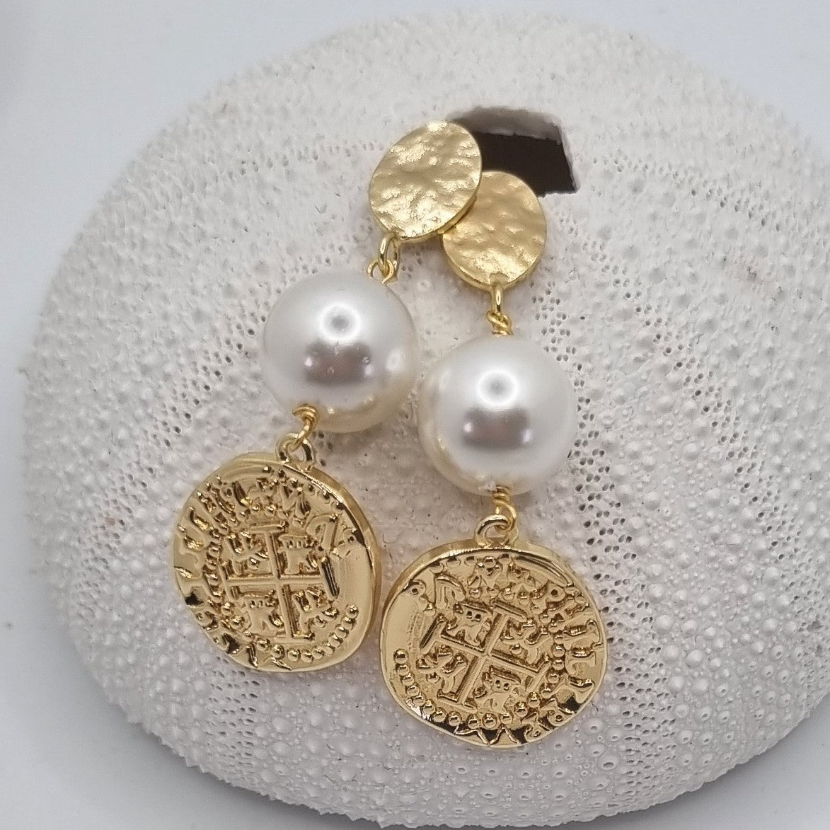 Praia Shell Pearl Coin Earrings