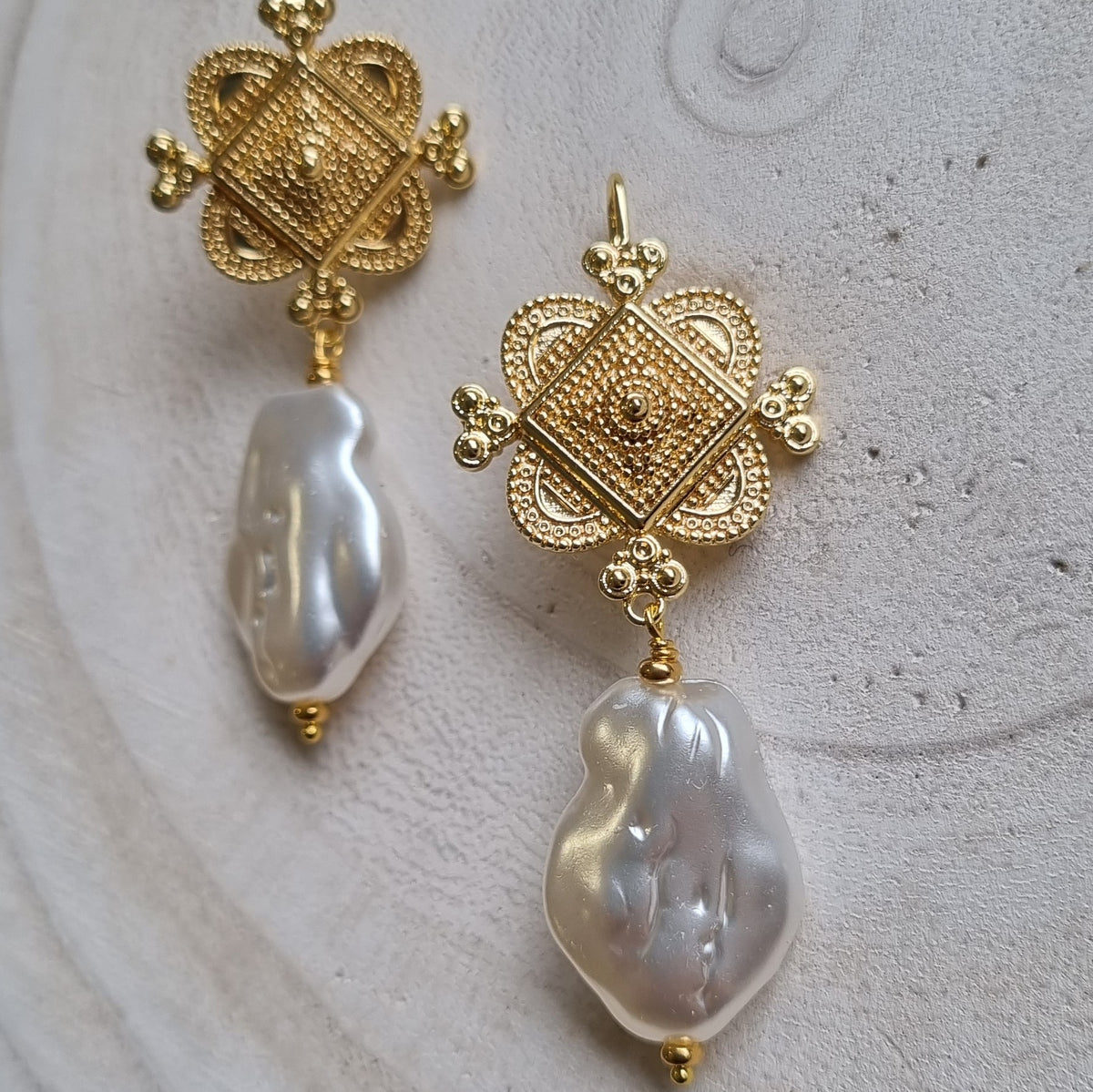 Aphrodite Pearl Drop Earrings