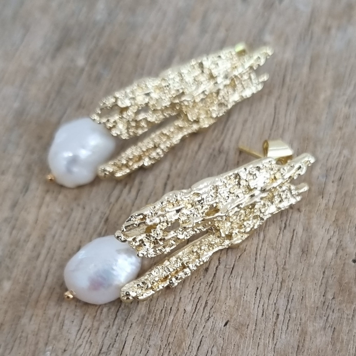 Lola Rock Slide Freshwater Pearl Earrings