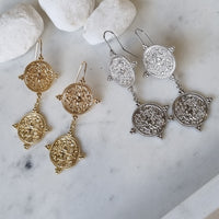 Praia Double Coin Earrings Gold or Platinum