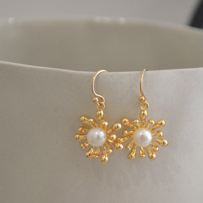 Anemone Freshwater Pearl Gold Earrings