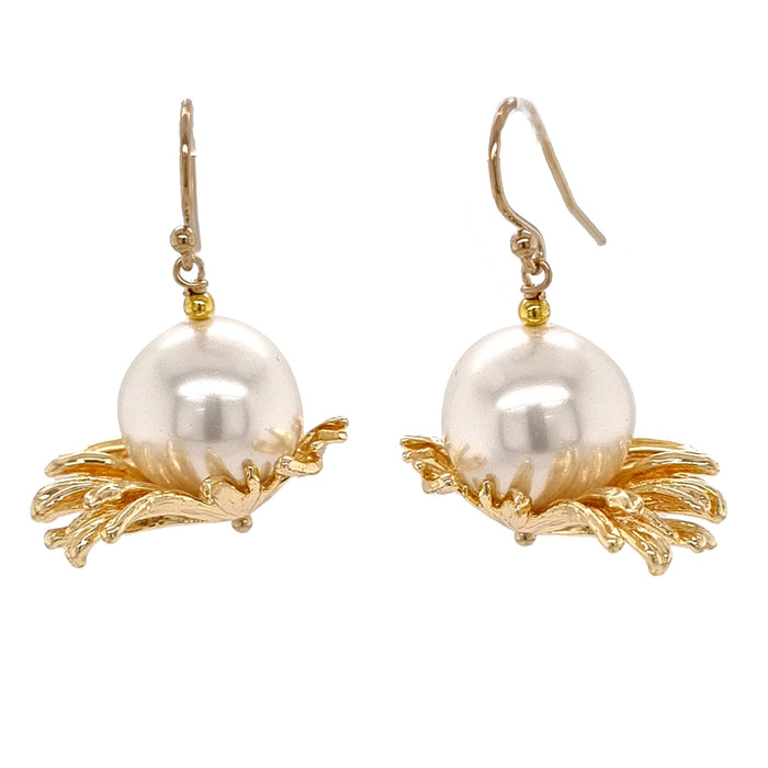 Jasmine Shell Pearl Gold Earrings