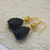 Charlee beehive Carved Onyx earring short