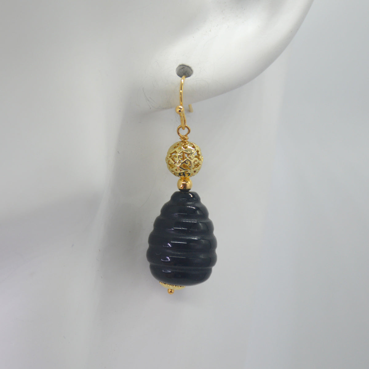 Charlee beehive Carved Onyx earring short