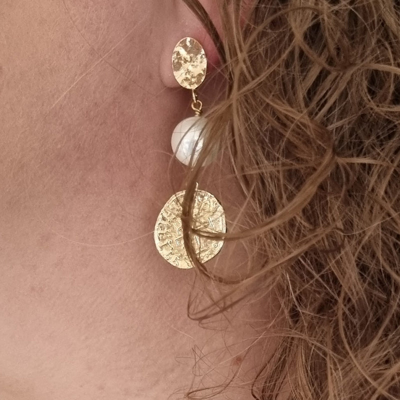 Praia Shell Pearl Coin Earrings