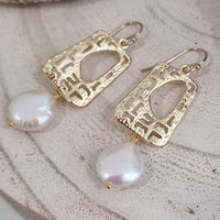 Golden Window Pearl Earrings