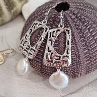 Golden Window Pearl Earrings