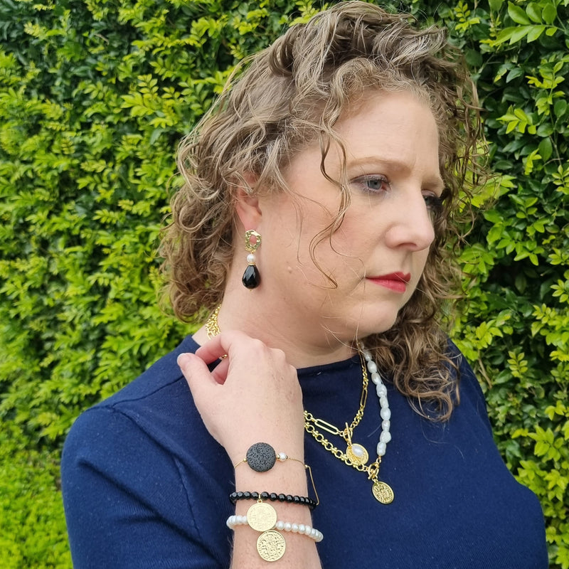 Ola Onyx & Freshwater Pearl Earring